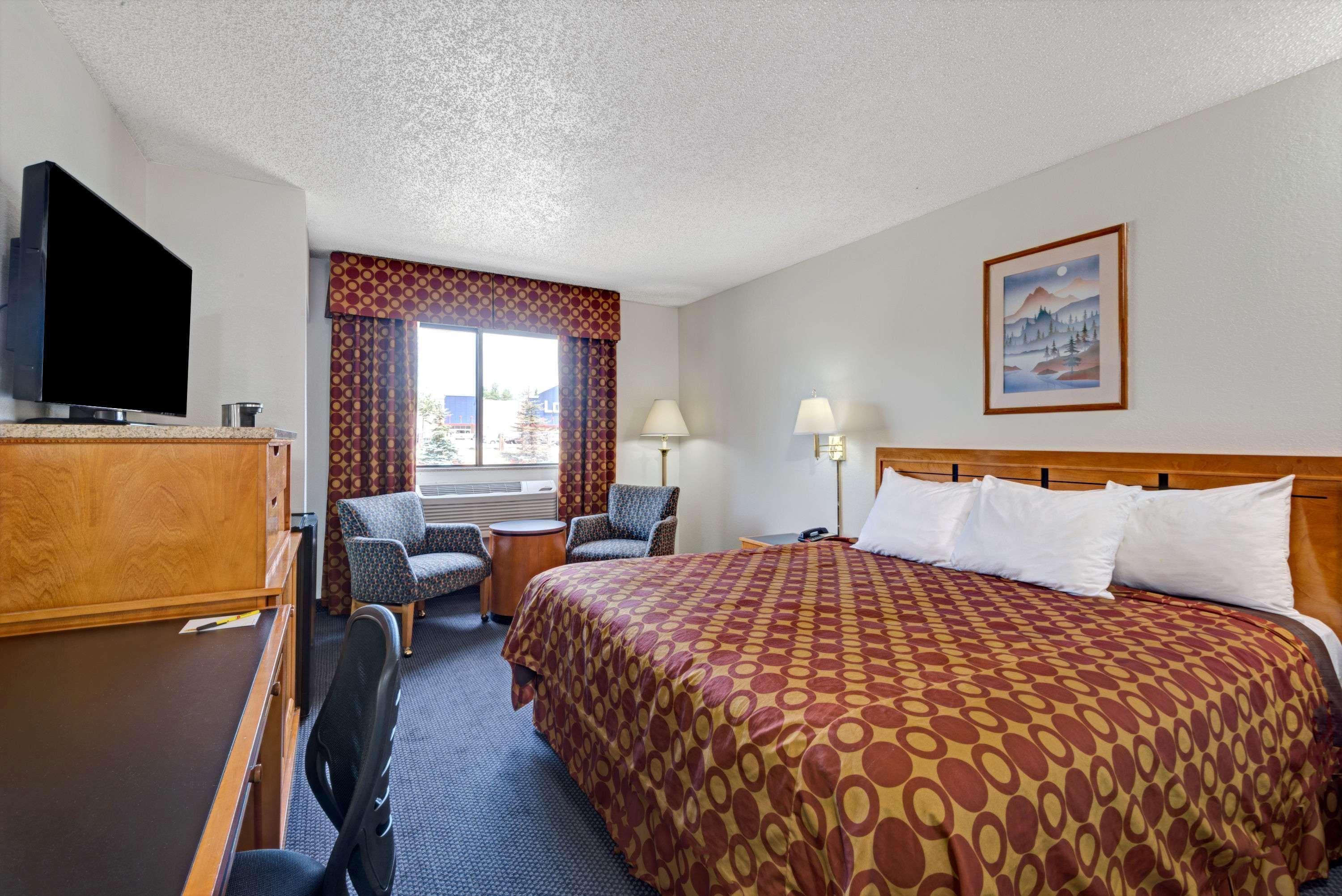 Super 8 By Wyndham Denton Otel Dış mekan fotoğraf